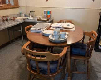 Dinning room table and chairs