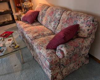 Floral Flexsteel sofa couch L 86in x W 36in