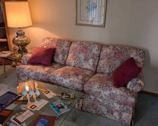 Floral Flexsteel sofa couch L 86in x W 36in