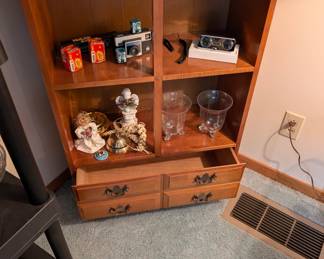 Bookshelf with drawer - Dimensions  L 24 x W 10.5in x H 75.5in