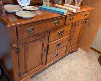 Yell City Chair Co.Young Republic Solid hard Rock Maple Dimensions L52.5in X W19.5in X H 70.5in