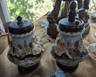 Majolica salt and pepper 