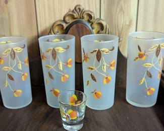 Autumn leaf glasses 