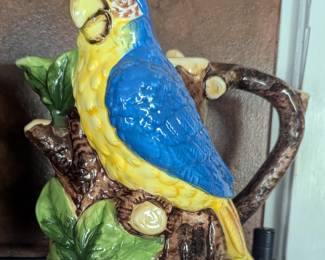 Parrot Pitcher 