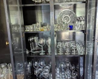 Assortment of glassware 