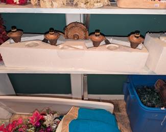 Bathroom light fixture with globes