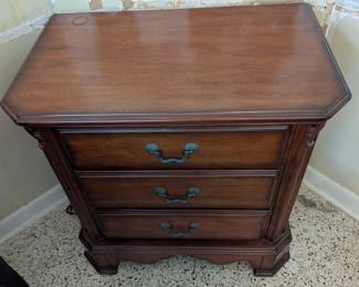 Jaclyn Smith night stands pair