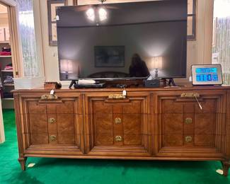 Bedroom dresser - great condition