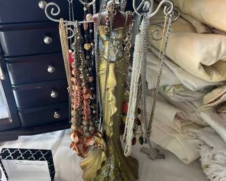 169Apr 17 2026 02 39pmNQ1f