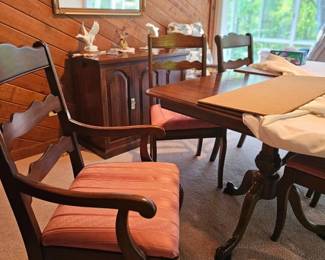 $700 Huntsville Pickup NOT at the Priceville House pre sale item Pennsylvania House Table, 8 Chairs, Flip out Buffet and China Cabinet