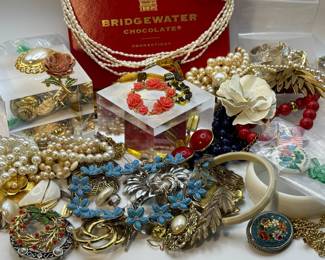 Vintage Jewelry Treasure Lot