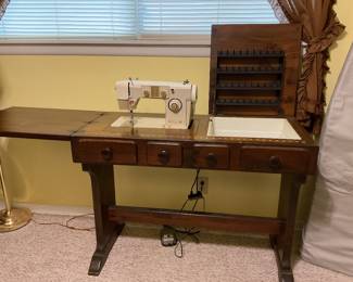 Nelco sewing machine with cabinet 