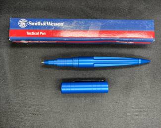 Smith & Wesson Blue Tactical Pen