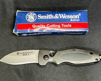 Smith & Wesson SW70S Satin Serrated Extreme OPS