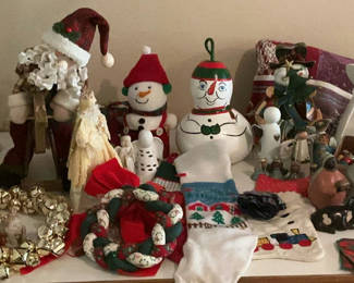 Lot 64: Christmas Decor