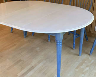Lot 49: White & Blue Kitchen Table With Leaf And Four Matching Chairs