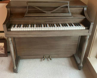 Lot 22: Vintage Strothier, or Strohber 38 Key Small Piano