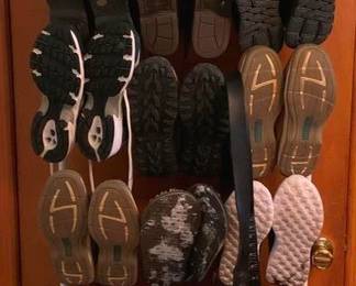 42 - Lot of Assorted Men's Shoes w/ Shoe Rack - Size 8