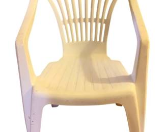 173 - Plastic Patio Chair - 22 x 20 x 32