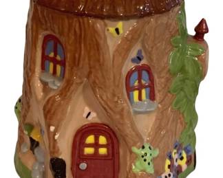 146 - Cookie Jar - 10 x 8