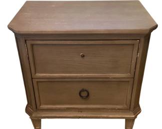 60 - Broyhill Nightstand - 18 x 28 x 29 (Description): missing knob