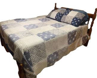 106 - Bed w/ Bedding - 86 x 58 x 47