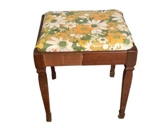 443 - Stool/Bench - 17 x 15 x 20