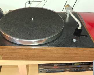AK Inc. Turntable
