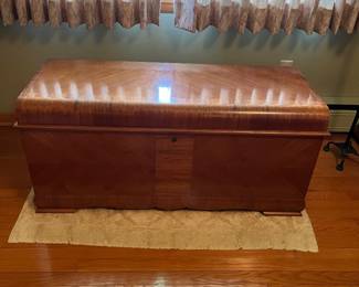 Lane Cedar Chest 