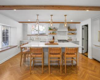 MLS PHOTO NOT ALL IITEMS AVAILABLE 