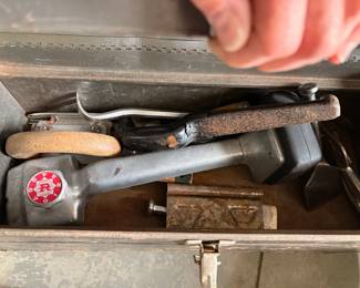 Carpet installation tools