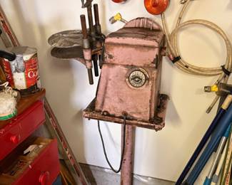 ANtique paint shaker