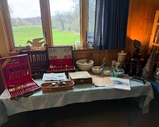 Family Room-Flatware sets, Amber bottles, porcelain apothecary jars, marbles