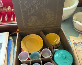 Childs Hostess Sierra tea set in the box