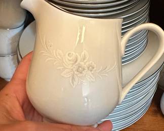 Sango China "Cantata" Pattern Dinnerware Set