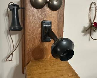 Antique Kellogg Oak Wall Crank Telephone
