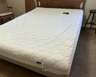 Vintage Wooden Headboard and Footboard Set with Queen Size Mattress and Box Spring