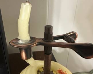 Candle by the Hour Beehive Candle with Mechanical Bird