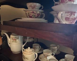 Vintage Porcelain Tea Set with Moss Rose Pattern