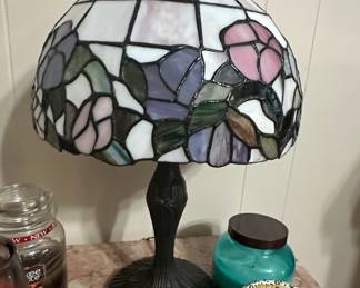 Tiffany Style Floral Table Lamp