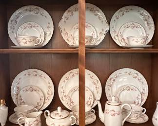 Pope-Gosser China Florence Pattern Dinnerware Set