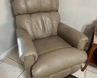 La-Z-Boy Pinnacle Power Recliner