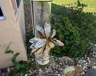 Decorative Metal Flower and Frog Rain Gauge