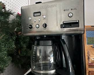 Cuisinart CHW-12 Coffee Plus 12-Cup Programmable Coffeemaker with Hot Water Dispenser