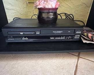 Hitachi VM-D800 DVD VHS Combo Player