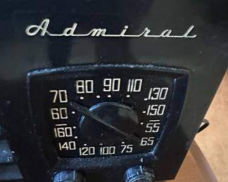Admiral 5K11 Super Aeroscop Built-in Antenna Tube Radio