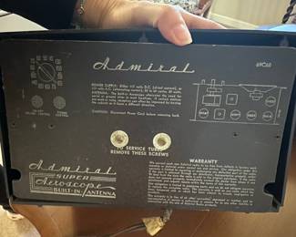 Admiral 5K11 Super Aeroscop Built-in Antenna Tube Radio