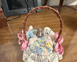 Vintage Dritz Sewing Box Basket with Thimble and Pins