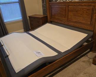Solid wood king-size bed with Innova adjustable base (woth remote contol, in working condition)