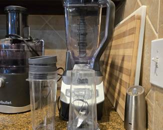 Multiple coffee machines (not everything is shown on photos)